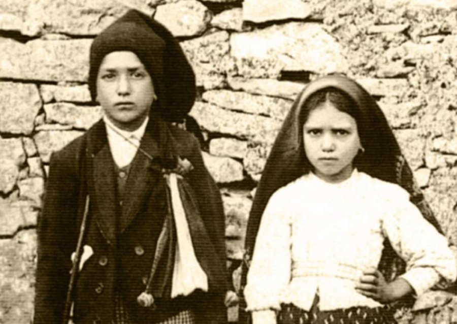 FOTO AICA PASTORCITOS./ Francisco y Jacinta Marto ser&aacute;n santos.