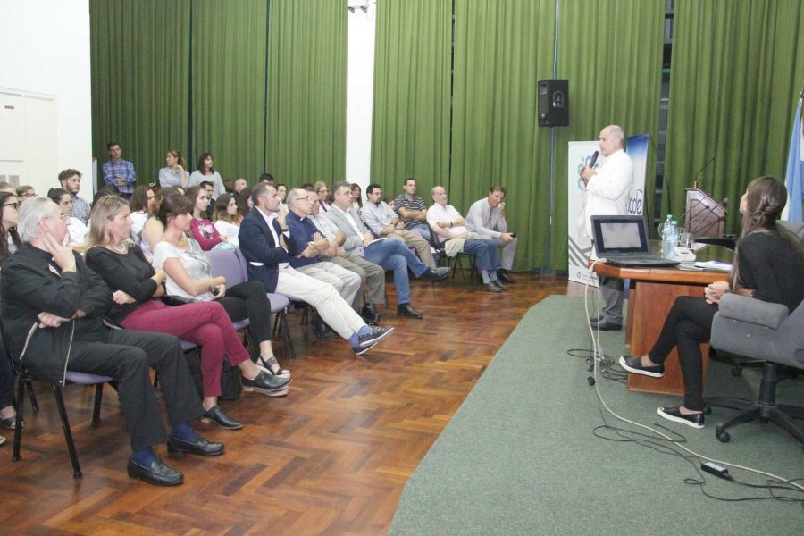 FOTO J. BARRERA CHARLA./ Anoche en el Sal&oacute;n Verde del Municipio.
