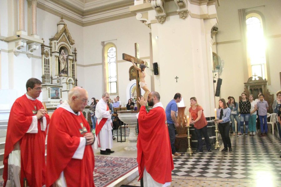 VIERNES SANTO./ La Pasi&oacute;n Se&ntilde;or fue recordada en la tarde de ayer en la Catedral San Rafael. Foto: J. Barrera