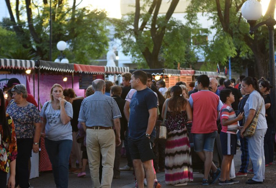 FOTO SCP// FERIA./ La tradicional realizaci&oacute;n es un polo de atracci&oacute;n en el paseo p&uacute;blico local.
