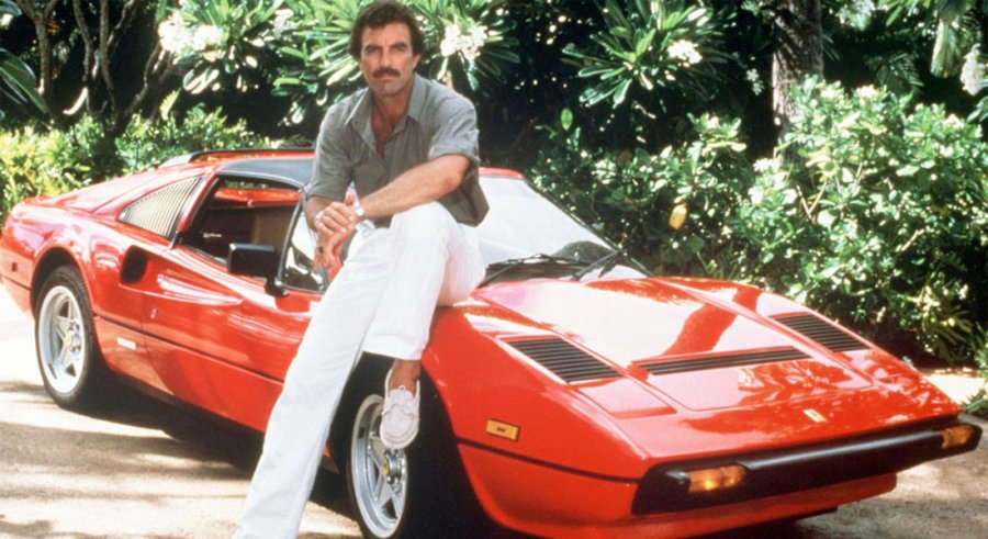 FOTO 20MINUTO.ES MAGNUM. Tom Selleck con la Ferrari 308 GTS.
