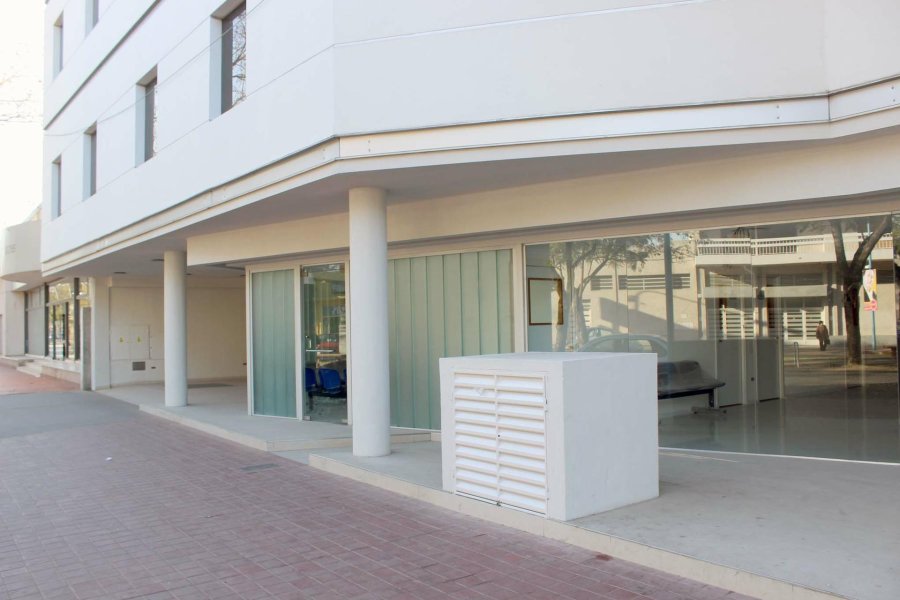FOTOS CLINICA PARRA FLAMANTE. La nueva sala de cirugía general de Clínica Parra. PARTO. Una de las nuevas áreas de Obstetricia. SECTOR. Clínica Parra continúa incorporando espacios y tecnología para brindar los mejores servicios de salud.  GUARDIA. E