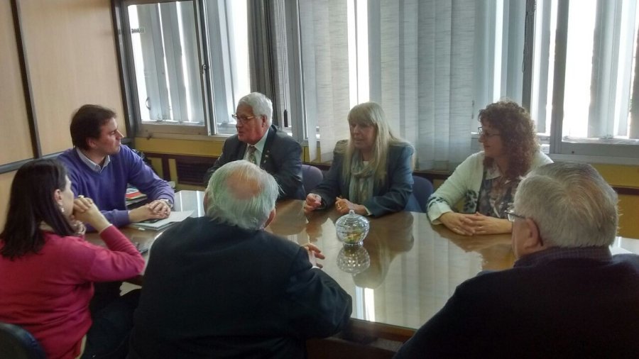 FOTO RCRO EN EL MUNICIPIO./ Bodoira recibi&oacute; al gobernador Van der Spoel y rotarios de ambos clubes.