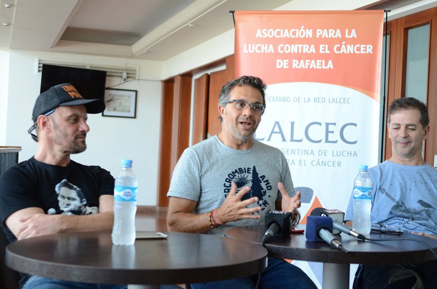 FOTO M,LIOTTA// EN EL BELGRANO./ Hern&aacute;n Palazzo, Sergio Lapeg&uuml;e y Javier Men&eacute;ndez. EL SHOW./ Un Belgrano con mucha gente aplaudi&oacute; a rabiar a la "Lape Band".