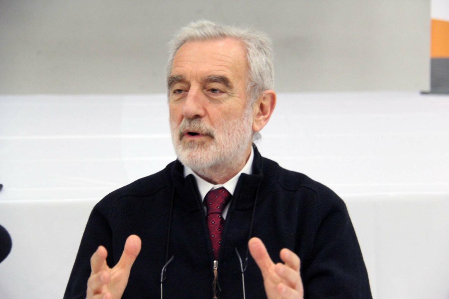 FOTO J.BARRERA// DR. EDUARDO CUETO RUA// El profesional que disert&oacute; en la v&iacute;spera.