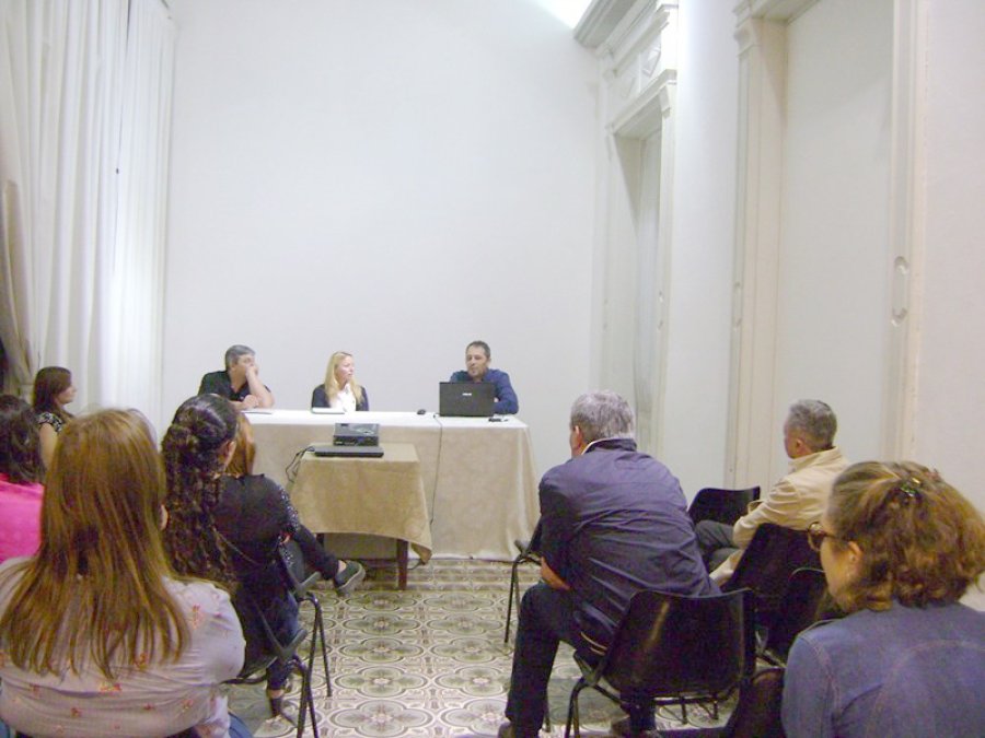 FOTO MUNICIPIO HISTORIOGRAFIA./ Germ&aacute;n Goudard, Emiliana Toani y David Ponroy.