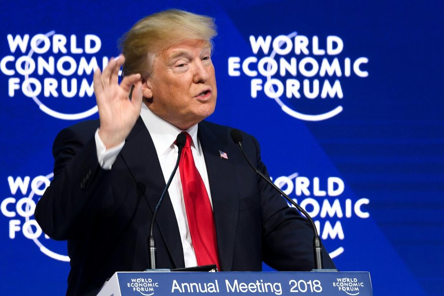 FOTO AFP-NA DAVOS. En su cierre recibi&oacute; al controvertido Trump.