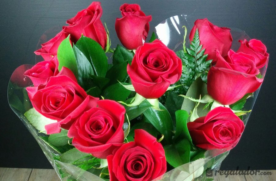 ROSAS./ La flor más seleccionada para expresar el amor. SAN VALENTIN./ Su historia dio vida a esta celebración
