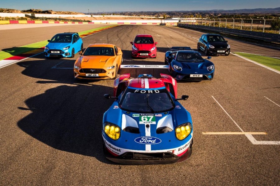 MODELOS DESTACADOS. Fueron reunidos en el aut&oacute;dromo de Motorland ubicado en Barcelona, Espa&ntilde;a.