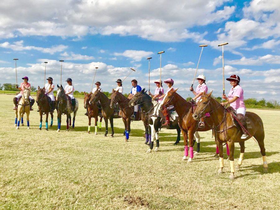 FOTO PRENSA LA SOÑADA EQUIPOS./ Arriba protagonistas del encuentro femenino, abajo del masculino.