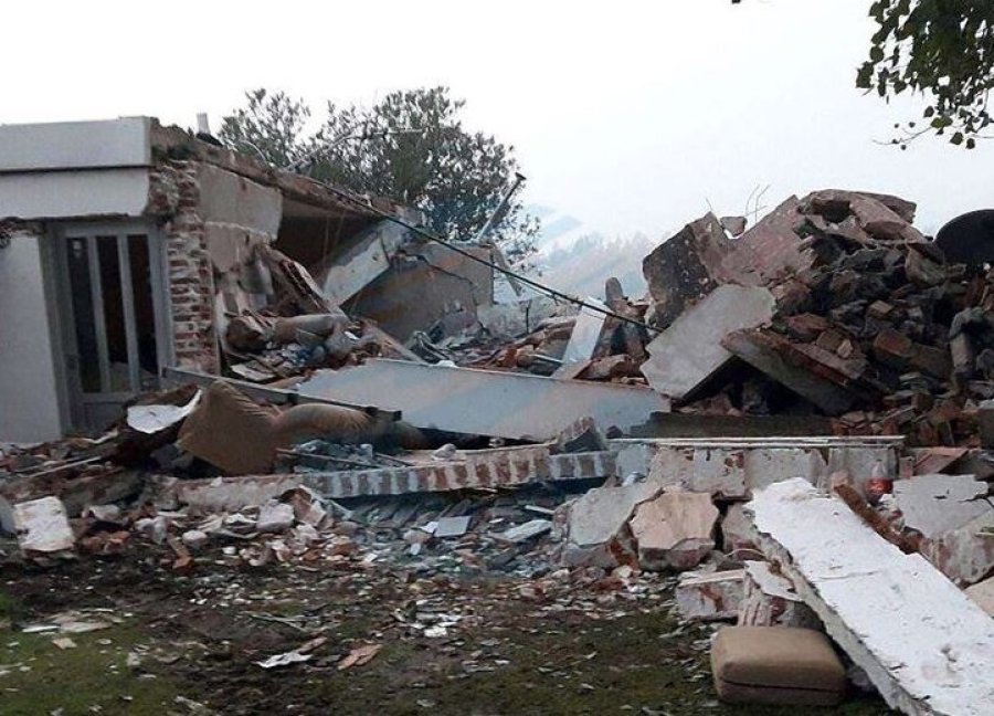 FOTO RADIO B. SUARDI DESTRUIDA. A&uacute;n no se informaron las causas.