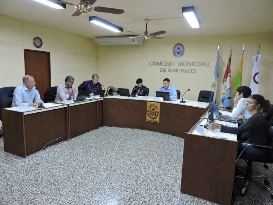 FOTO PRENSA CONCEJO./ SESION ORDINARIA./ Los ediles durante el encuentro celebrado en la v&iacute;spera.