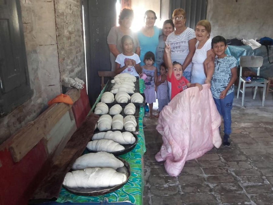 FOTO PRENSA COMUNA// SANTA MARTA./ Las emprendedoras junto al fruto de su labor.