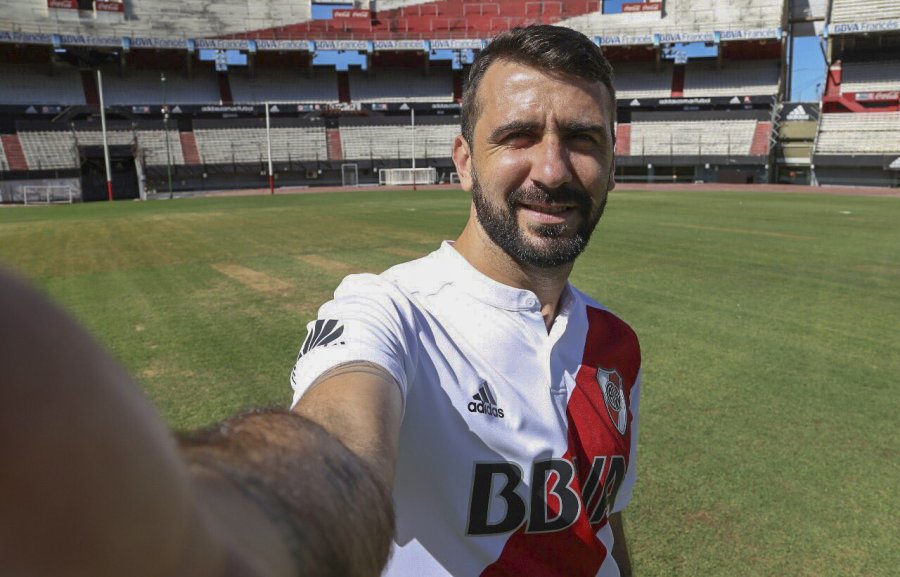 FOTO NA LUCAS PRATTO. El famoso jugador de River Plate.