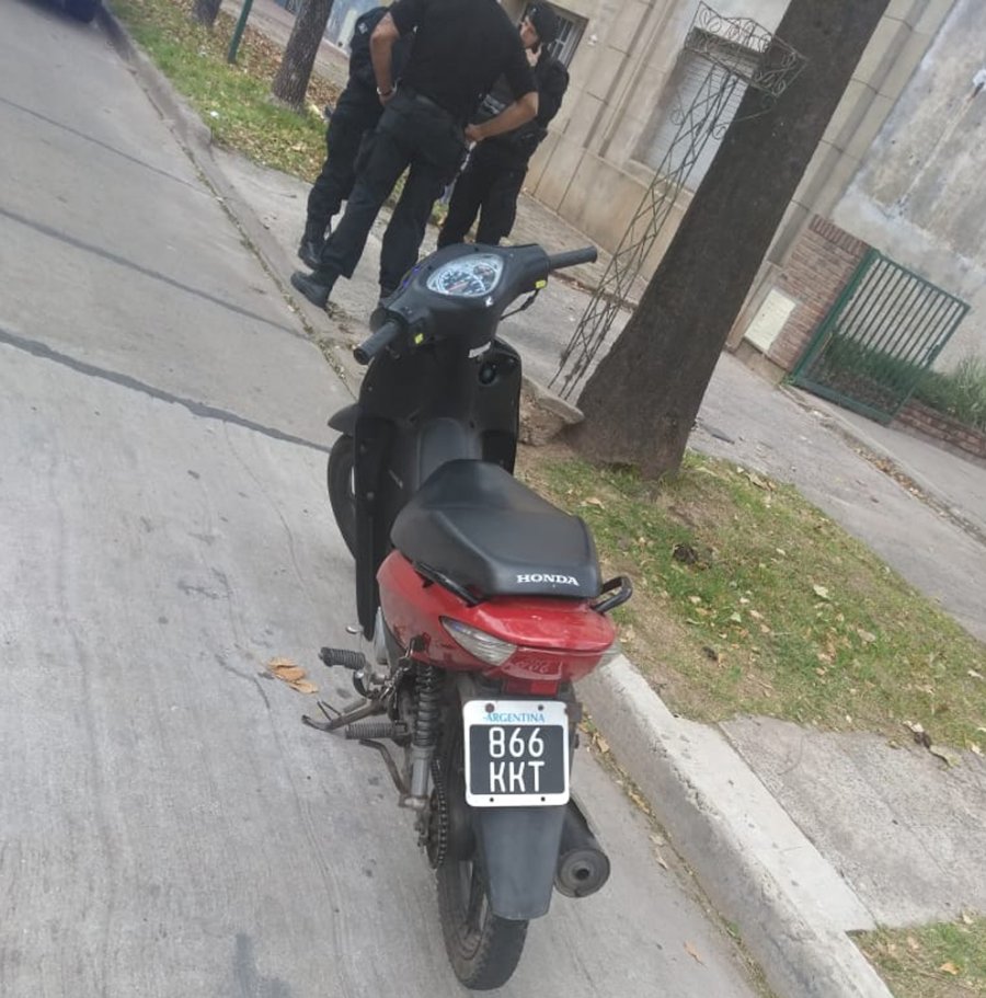 FOTO UR V HONDA BIZ. Fue robada en abril de 2015 y recuperada ayer en un control vehicular por la polic&iacute;a.