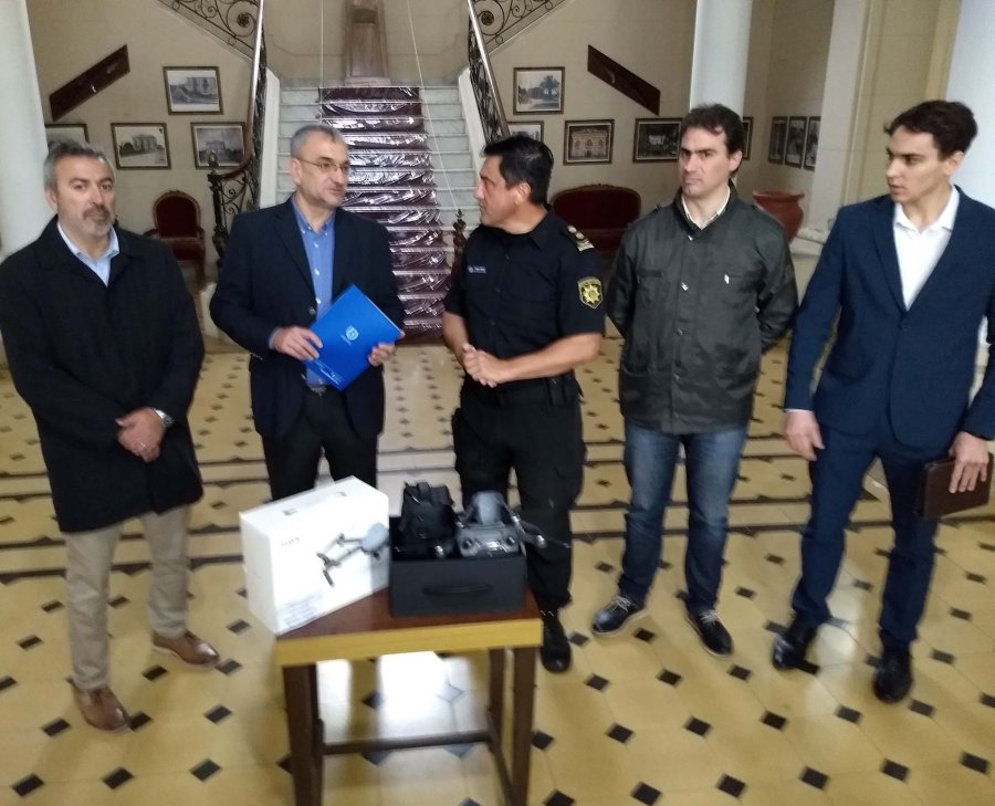 FOTO PRENSA CALVO AUTORIDADES. Eduardo L&oacute;pez,  Alcides Calvo, Fabi&aacute;n Esteban Forni, Delvis Bodoira y  Agust&iacute;n Andereggen.