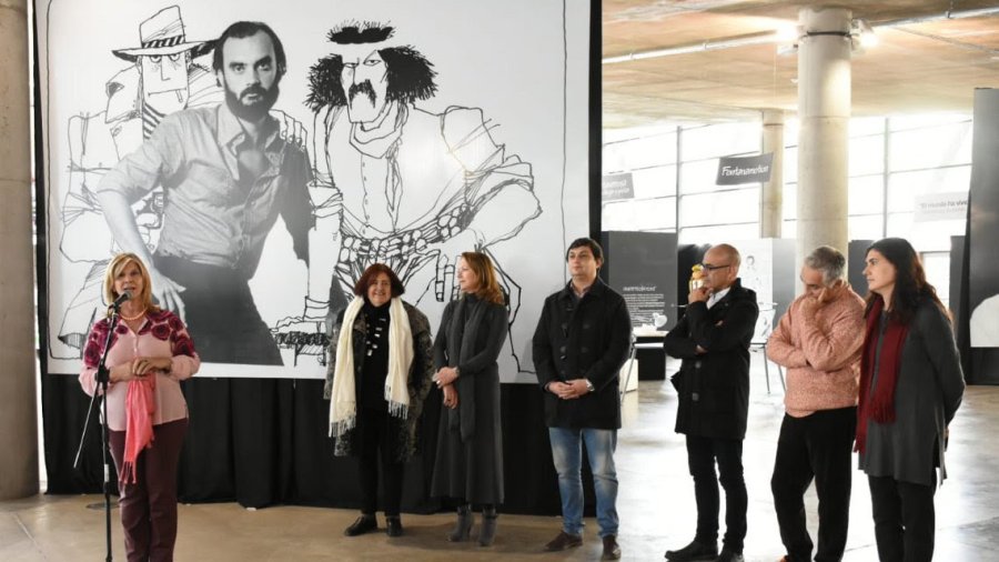 FOTO SCS// INAUGURACION./ Un instante de la ceremonia de habilitaci&oacute;n de la muestra.