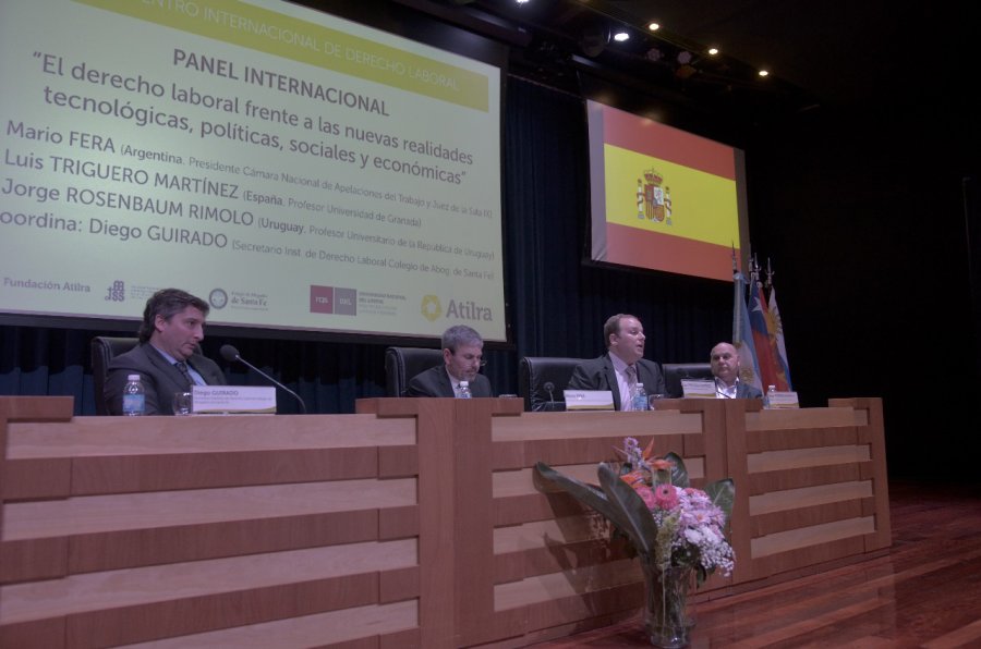 FOTO PRENSA ATILRA// DERECHO LABORAL./ Uno de los paneles que se desempe&ntilde;&oacute; en el Encuentro.