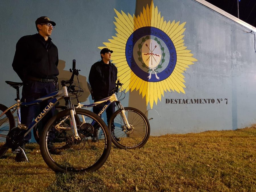 FOTO UR V DESTACAMENTO 7. Los &ldquo;bici-polic&iacute;as&rdquo; ser&aacute;n m&aacute;s vers&aacute;tiles a la hora de patrullar los barrios de casa-quintas.