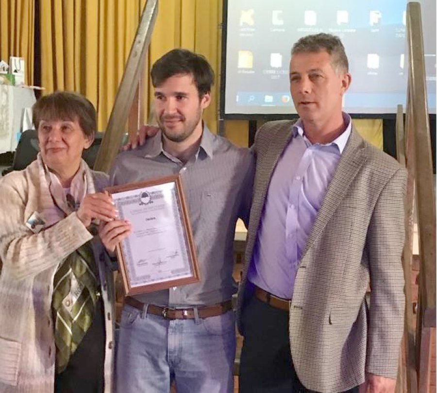 FOTO PRENSA OM// LA LUISA./ Graciela y Guillermo junto al legislador provincial.
