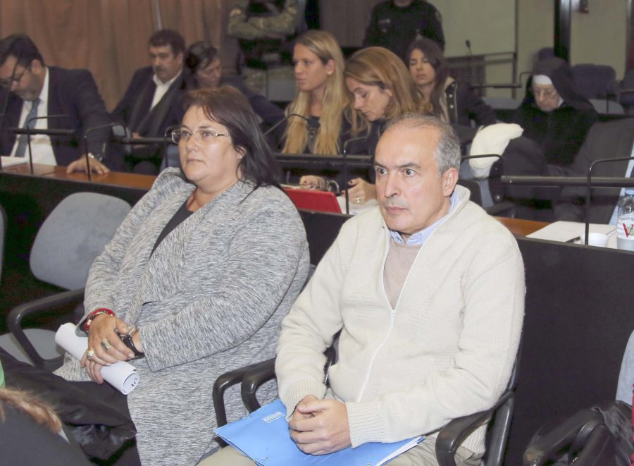 FOTO NA BANQUILLO DE LOS ACUSADOS. L&oacute;pez en el inicio del juicio.