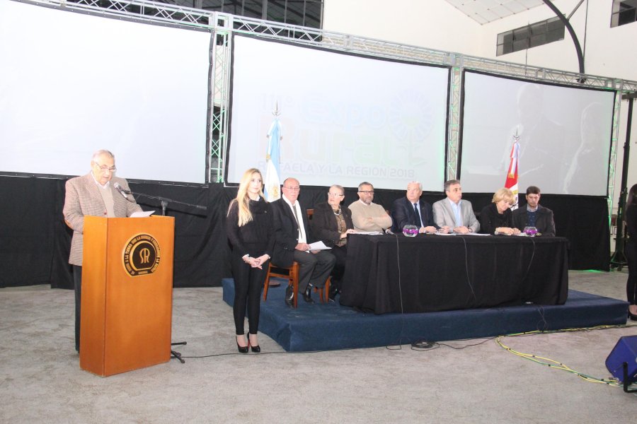 FOTO J. BARRERA PRESENTACION./ Las autoridades presentes en el Sal&oacute;n de Industrias de la Rural.