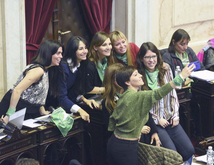 FOTO NA INTERBLOQUE VERDE./ Estuvo formado por mujeres de distintos partidos.