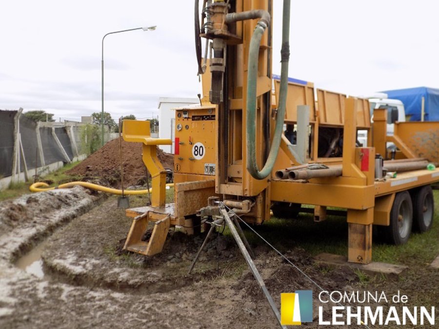 FOTO PRENSA COMUNA// PERFORACIONES./ Los trabajos vienen realiz&aacute;ndose a buen ritmo.