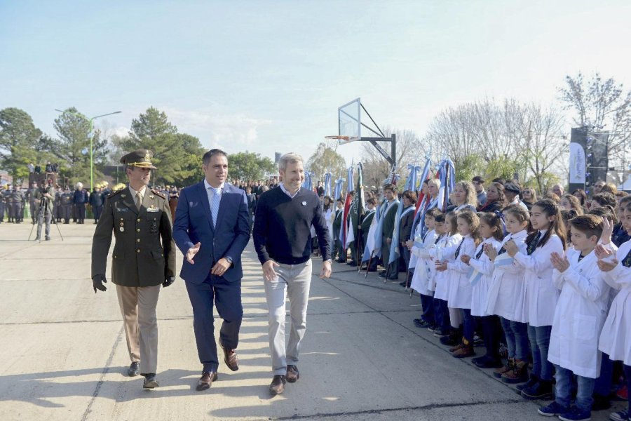 FOTO NA MINISTRO. Frigerio en la provincia de Entre R&iacute;os.