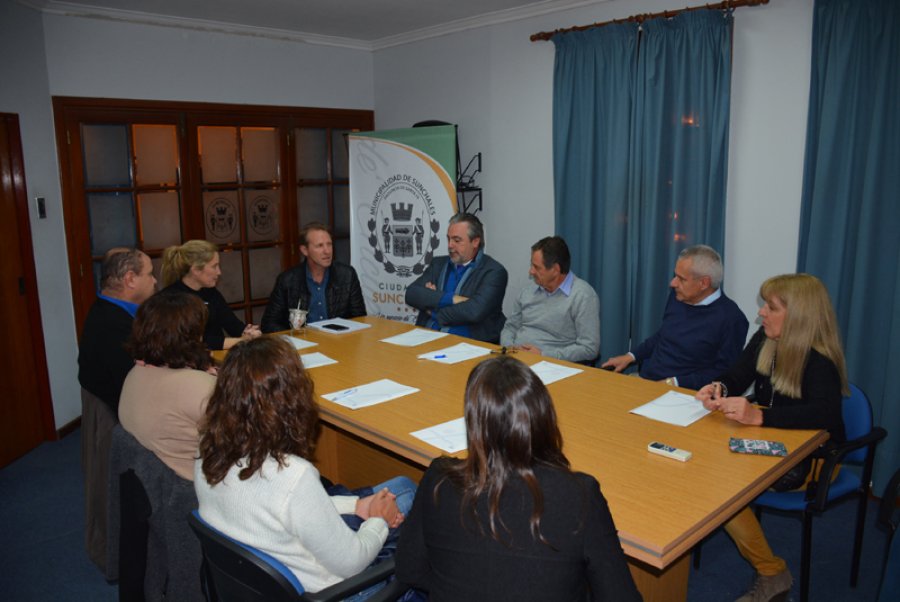 FOTO COMUNICACION// MI PRIMERA LICENCIA./ Vista parcial del acto concretado el pasado lunes 25 de junio en dependencias municipales.