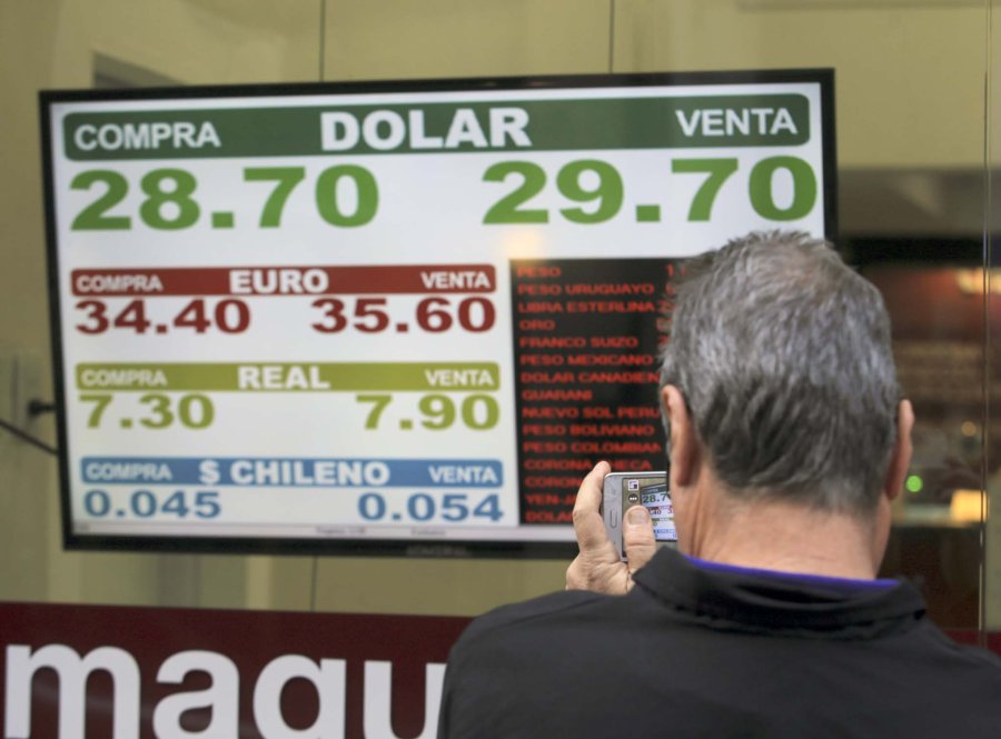 FOTO NA INCONTENIBLE. El mercado sigue sin creer en el gobierno.
