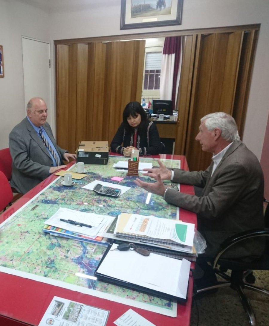 FOTO PRENSA COMUNA// CAJERO./ Instantes en los que se transmiti&oacute; la confirmaci&oacute;n oficial.