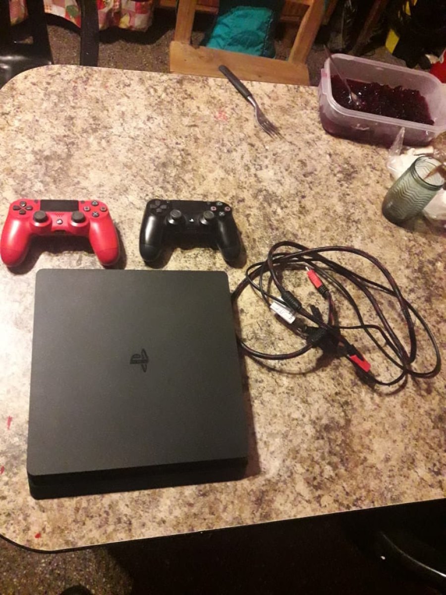 FOTO PP SECUESTRO./ Una play station.