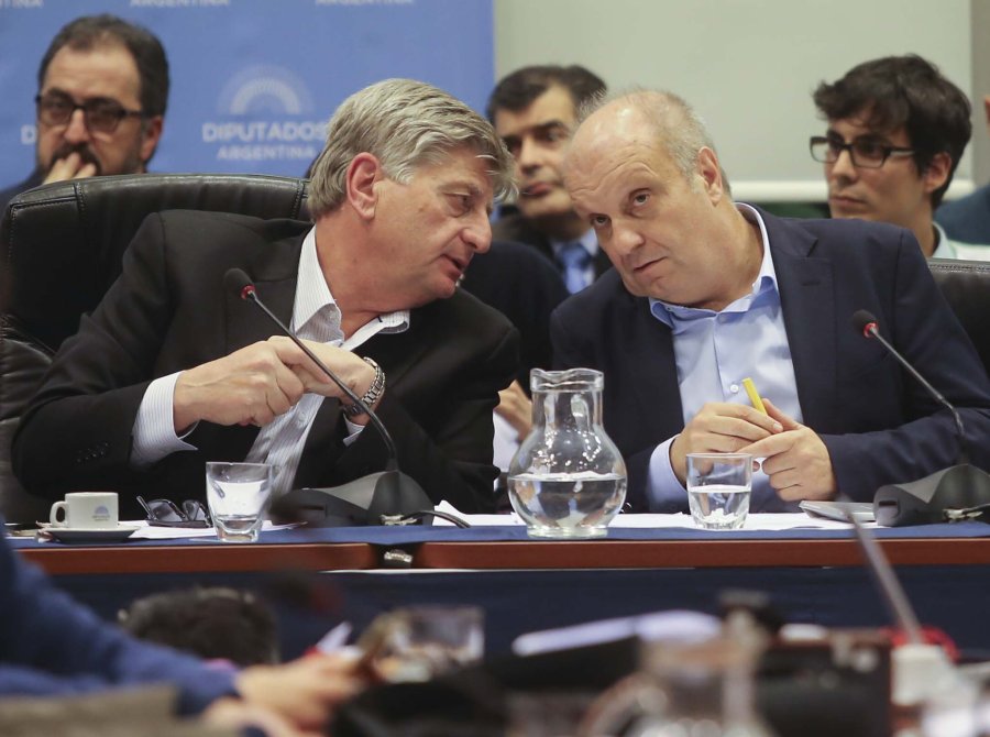 FOTO NA LOMBARDI. Debi&oacute; soportar el descontento de opositores.