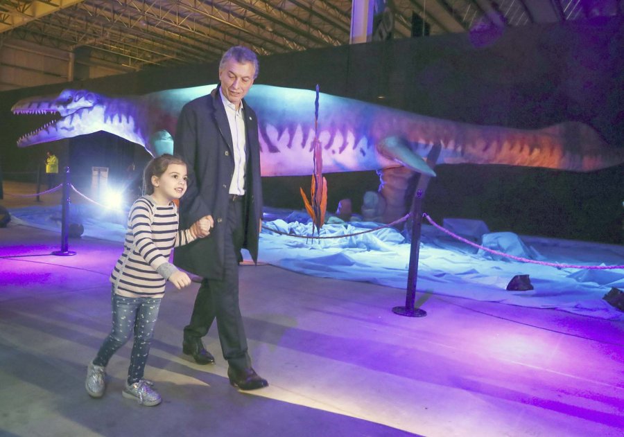 FOTO  NA VISITA. Macri y Antonia en Tecn&oacute;polis.