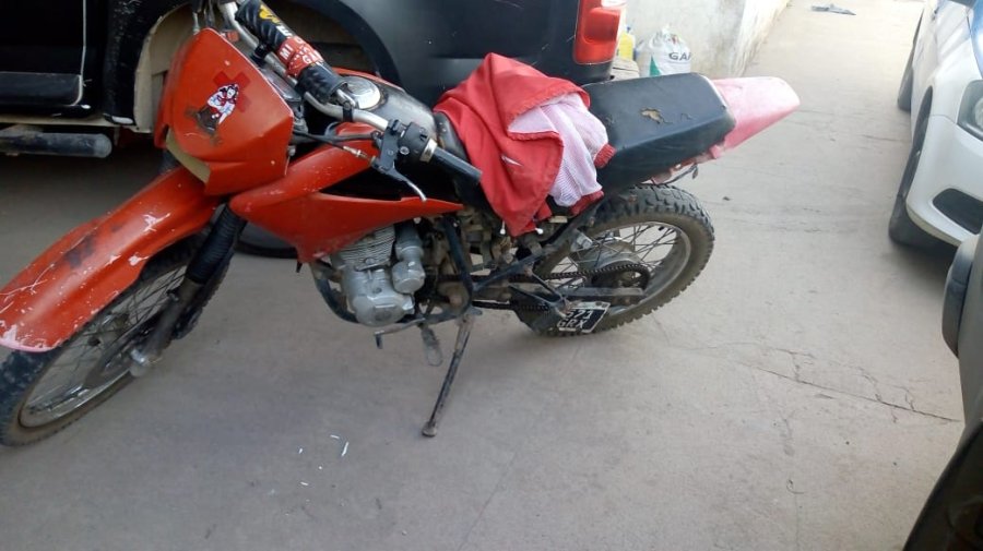 FOTO MIN. DE SEG. MOTOMEL 150 C.C. El motoveh&iacute;culo secuestrado era utilizado para transportar el cereal il&iacute;cito.