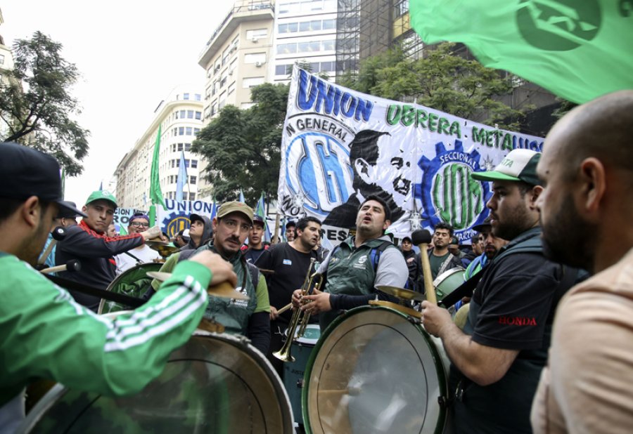 FOTO NA UNIDOS. Metal&uacute;rgicos y mec&aacute;nicos en la movilizaci&oacute;n.