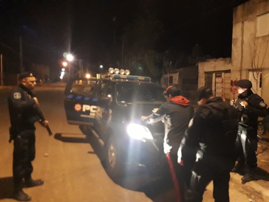 FOTO UR V EN FRONTERA. 34 personas fueron identificadas en la v&iacute;a p&uacute;blica.