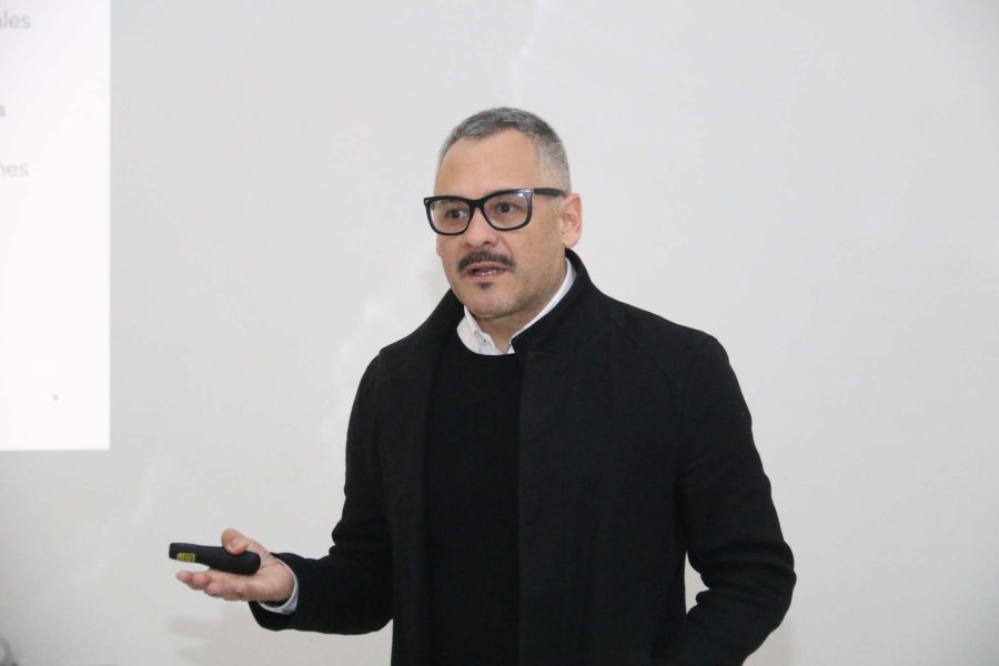 FOTO J. BARRERA// MARCELO ALLASINO./ El Director Ejecutivo del INT durante su exposici&oacute;n.