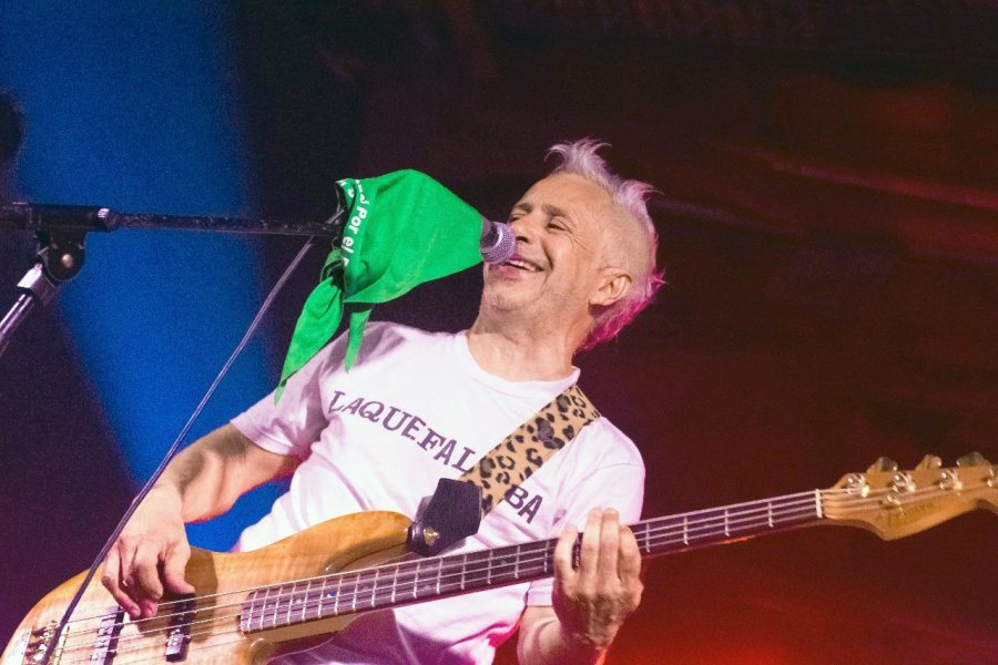FOTO G. SANCHEZ LA QUE FALTABA. A pura sonrisa, Miki Rodr&iacute;guez estuvo casi dos horas en el escenario