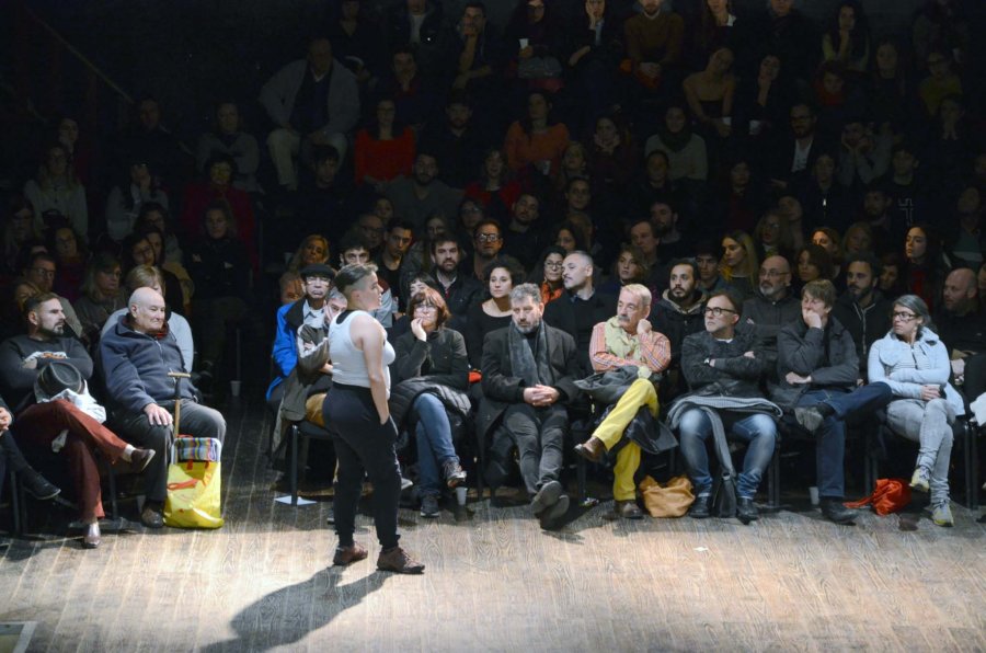 FOTO M. LIOTTA PERFORMANCE./ Se present&oacute; en el Centro Cultural Municipal.