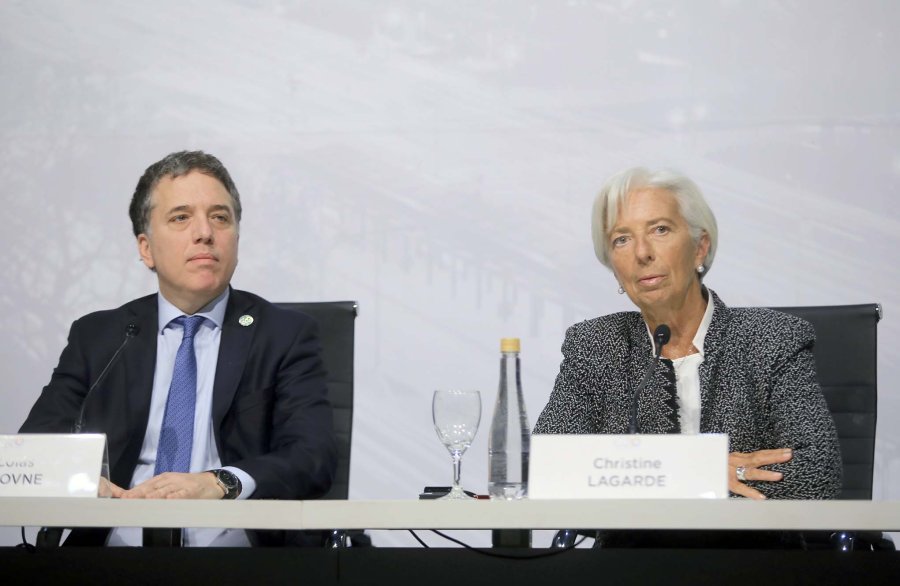 FOTO NA COINCIDENCIAS Y ADVERTENCIAS Dujovne y Lagarde en conferencia de prensa.