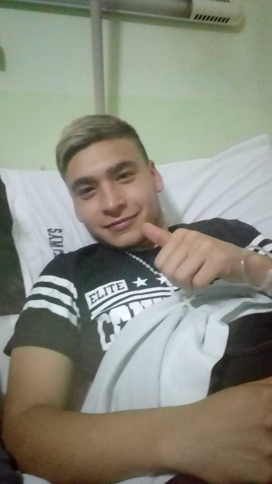 FOTO FACEBOOK INTERNADO. Juan Ver&oacute;n (hijo) de 18 a&ntilde;os, se recupera en el Hospital Jaime Ferr&eacute;, luego de haber recibido un "puntazo".