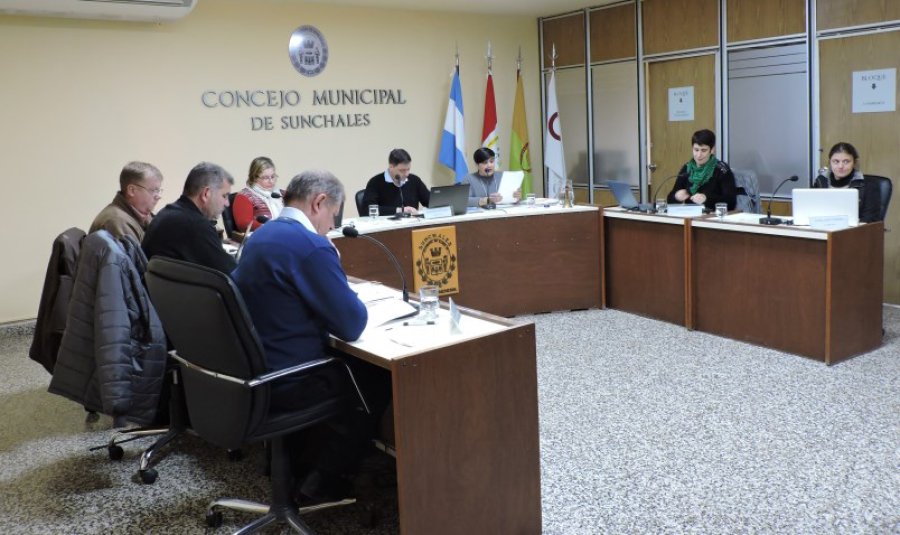 FOTO PRENSA CONCEJO// SESION ORDINARIA./ Los ediles durante el encuentro celebrado el &uacute;ltimo jueves.