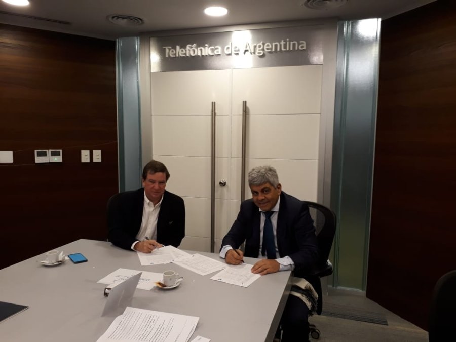 FOTO PRENSA MPA COLABORACION. Baclini y Pinedo durante la firma del acuerdo.