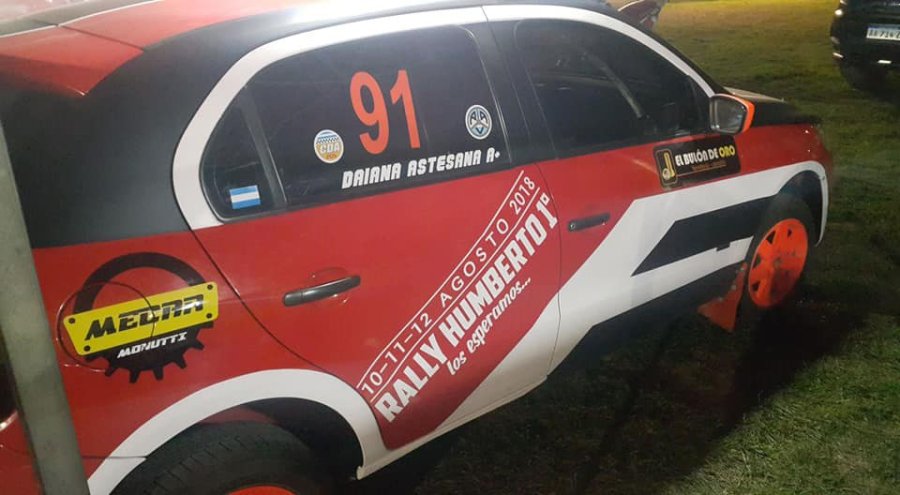 COCHE./Del humbertino Rub&eacute;n Astesana y su hija Daiana copiloto.