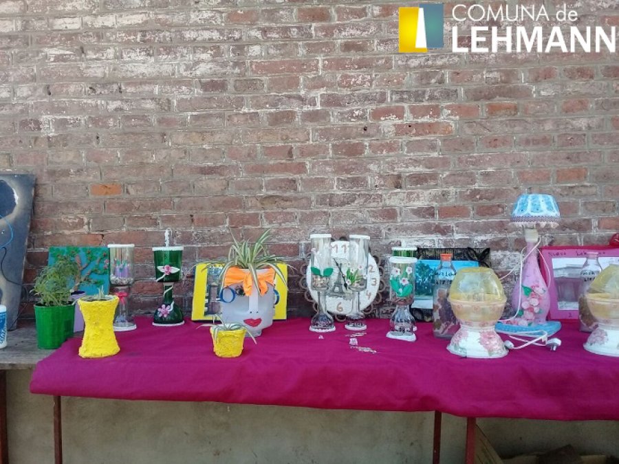 FOTO PRENSA COMUNA// EXPOSICION./ Uno de los sectores con trabajos exhibidos.