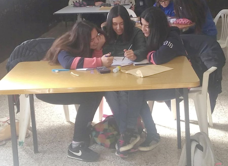 FOTO PRENSA ESCUELA// CERTAMEN./ El equipo durante el desarrollo de la justa estudiantil.