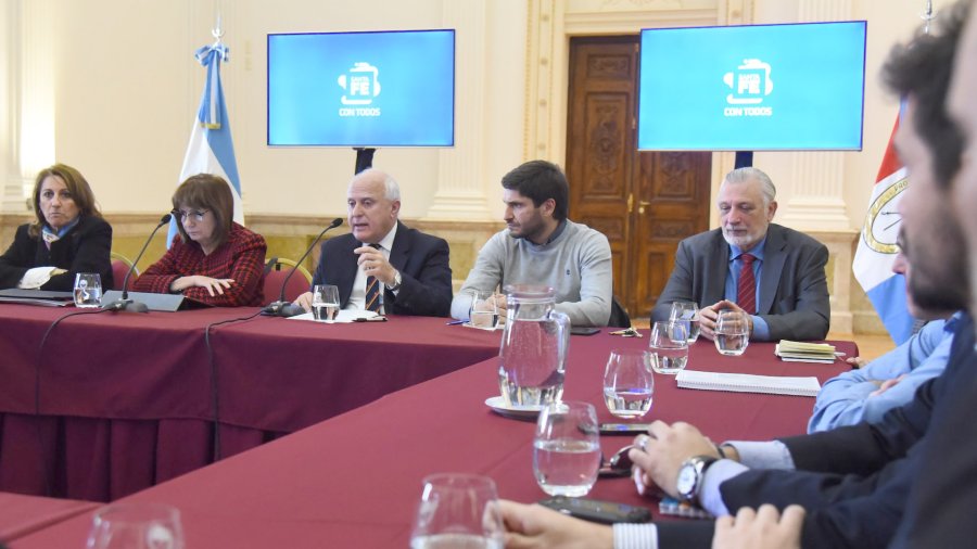 FOTO MIN.SEG.STA.FE SEGURIDAD. Patricia Bullrich, Miguel Lifschitz y Maximiliano Pullaro.