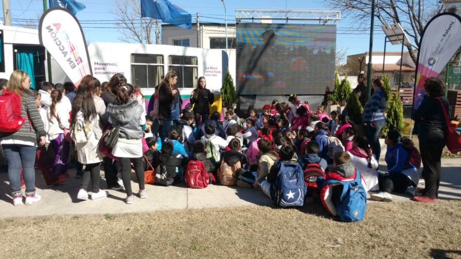 FOTO MUNICIPIO RAFAELA EN ACCION./ Recibi&oacute; ayer la visita de numerosos chicos de las escuelas.